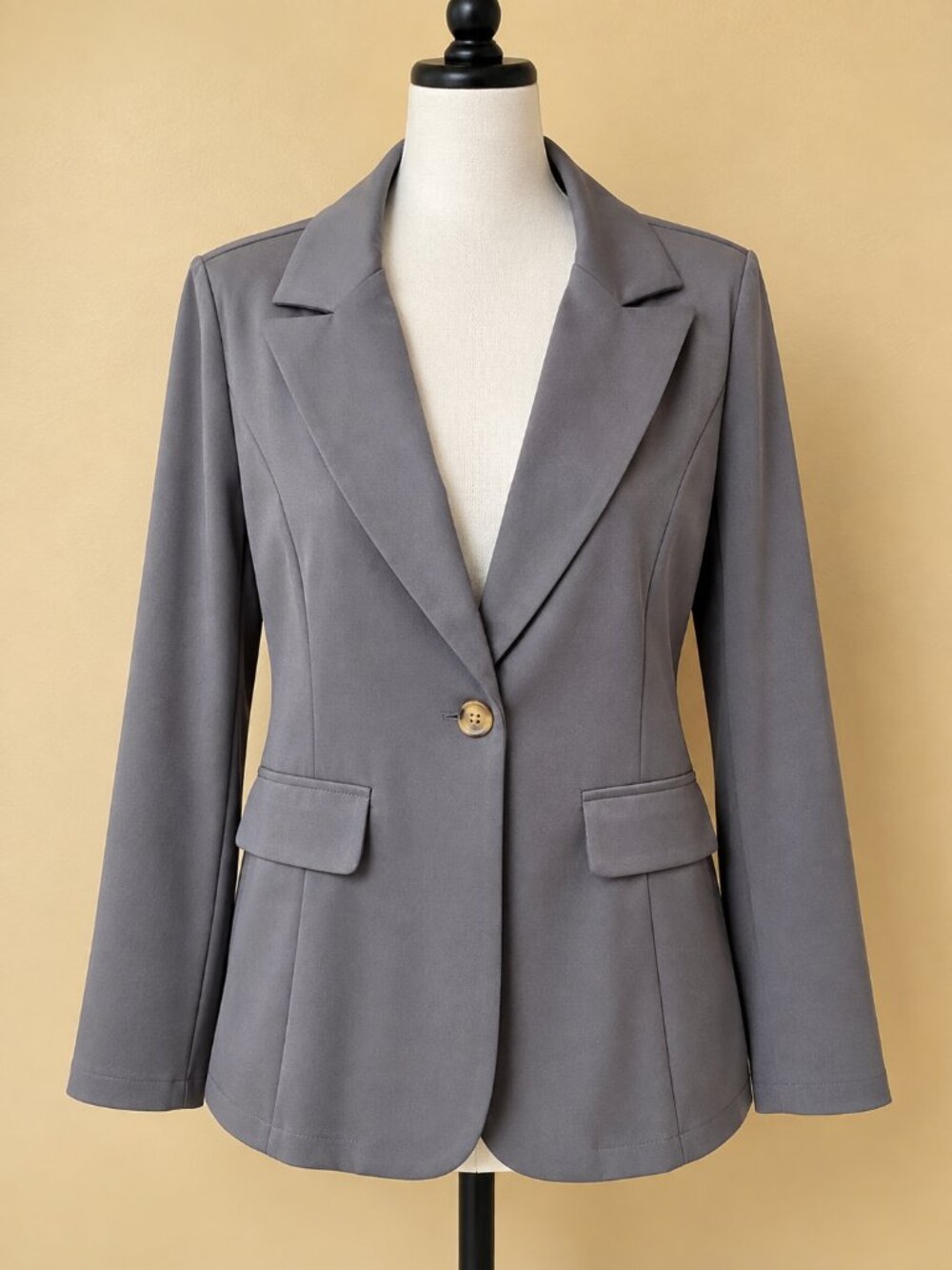 NWOT 🩶 Gray Tailored Blazer – Size Large